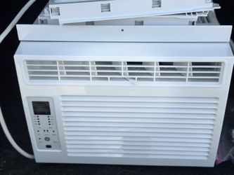 Window AC Unit 