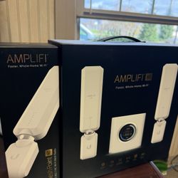 Ubiquiti AmpliFi HD Home Wi‑Fi System (router + 3 mesh points) used