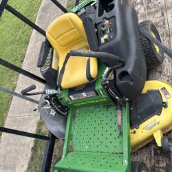 John Deere Z425 Zero Turn Mower