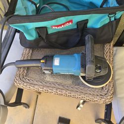 MAKITA 9237c  PROFESSIONAL  POLISHER/ SANDER