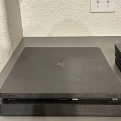 PS4 Slim