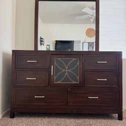 Dresser With Matching Mirror