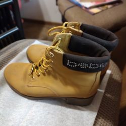 Boot's Bebe