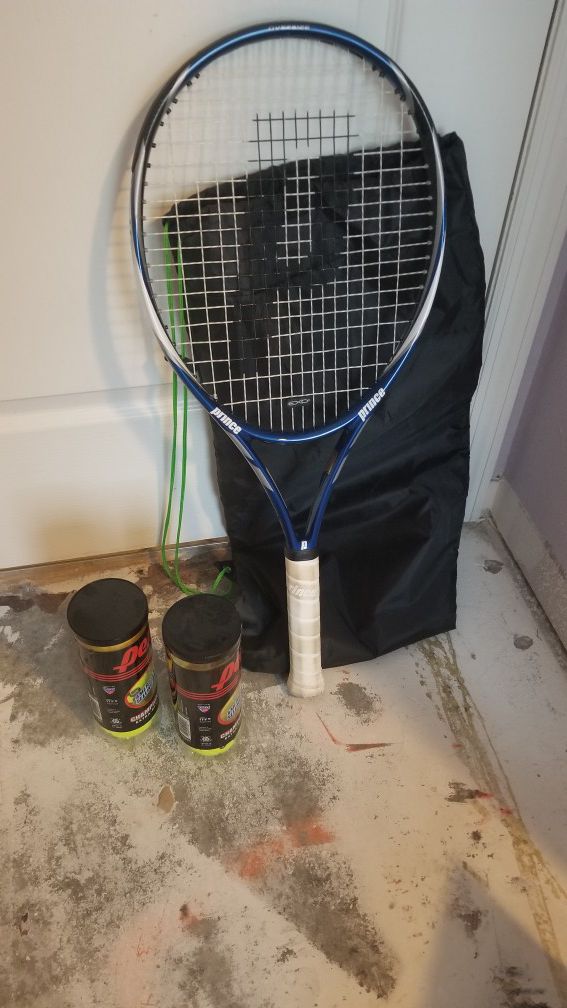Prince Tennis Rachet with bag and 5 tennis balls