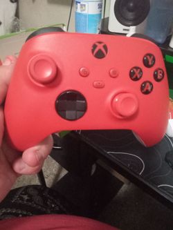 Red Xbox controller