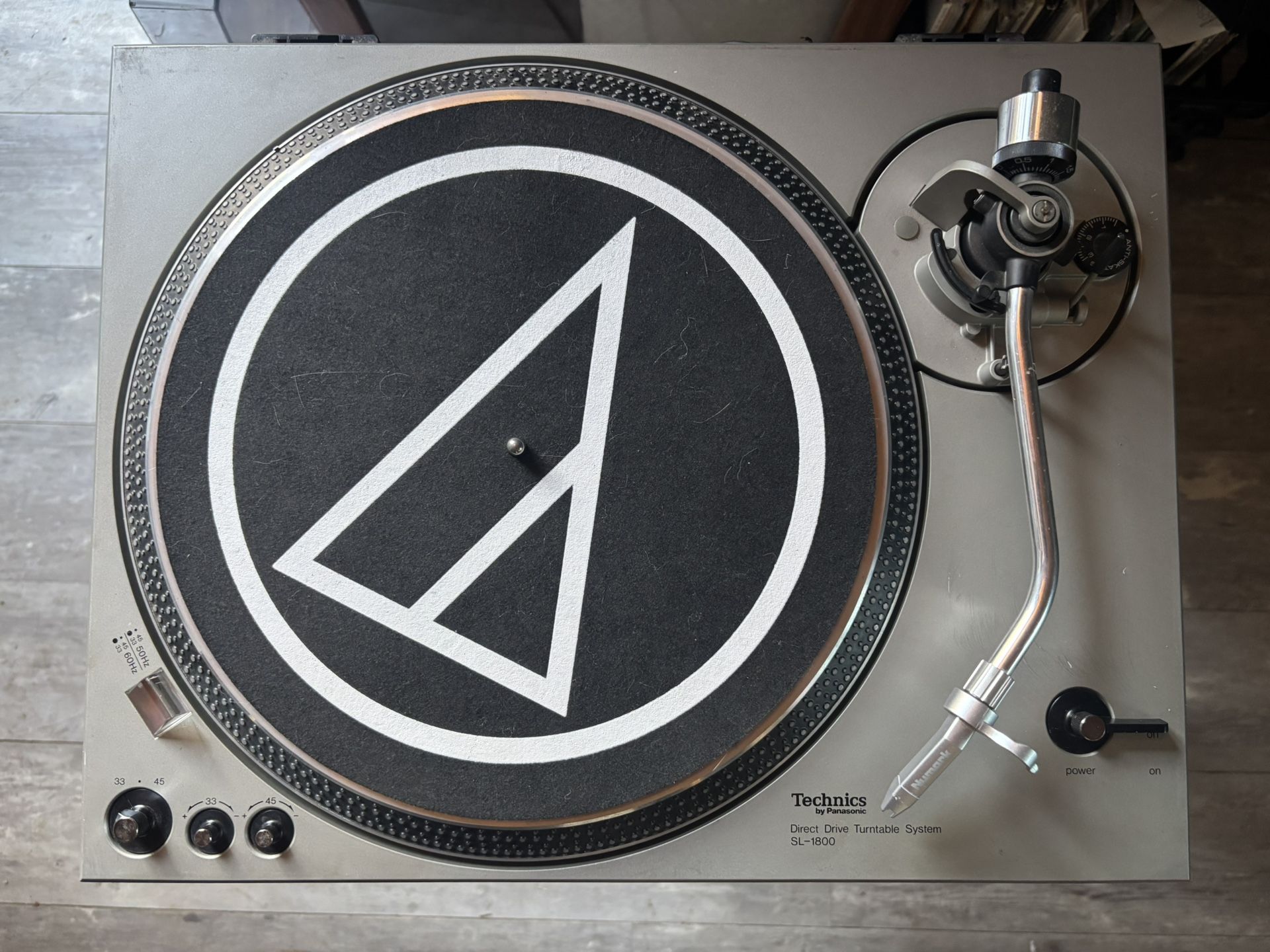 Technics SL-1800 Direct Drive Turntable