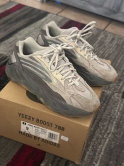 Yeezy 700