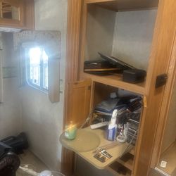 04 Jayco design 34 foot fifth wheel