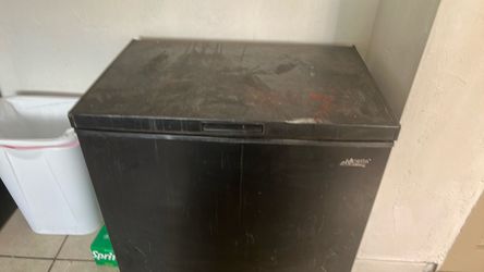 Deep freezer