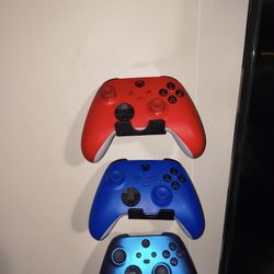 Xbox Series X Controllers 