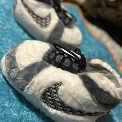 Plush Slippers 