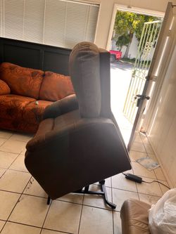 Power lift chair