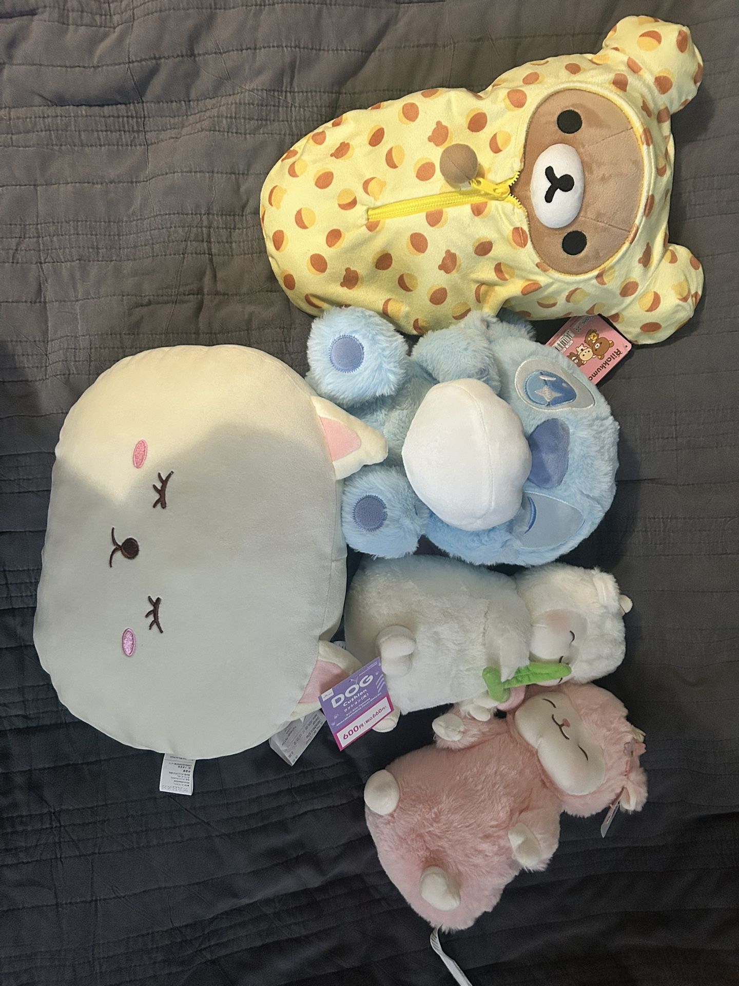 Plushies/gifts
