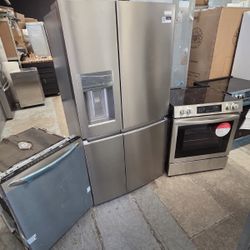 Frigidaire Kitchen Appliance Set |Mother’s Day Sale