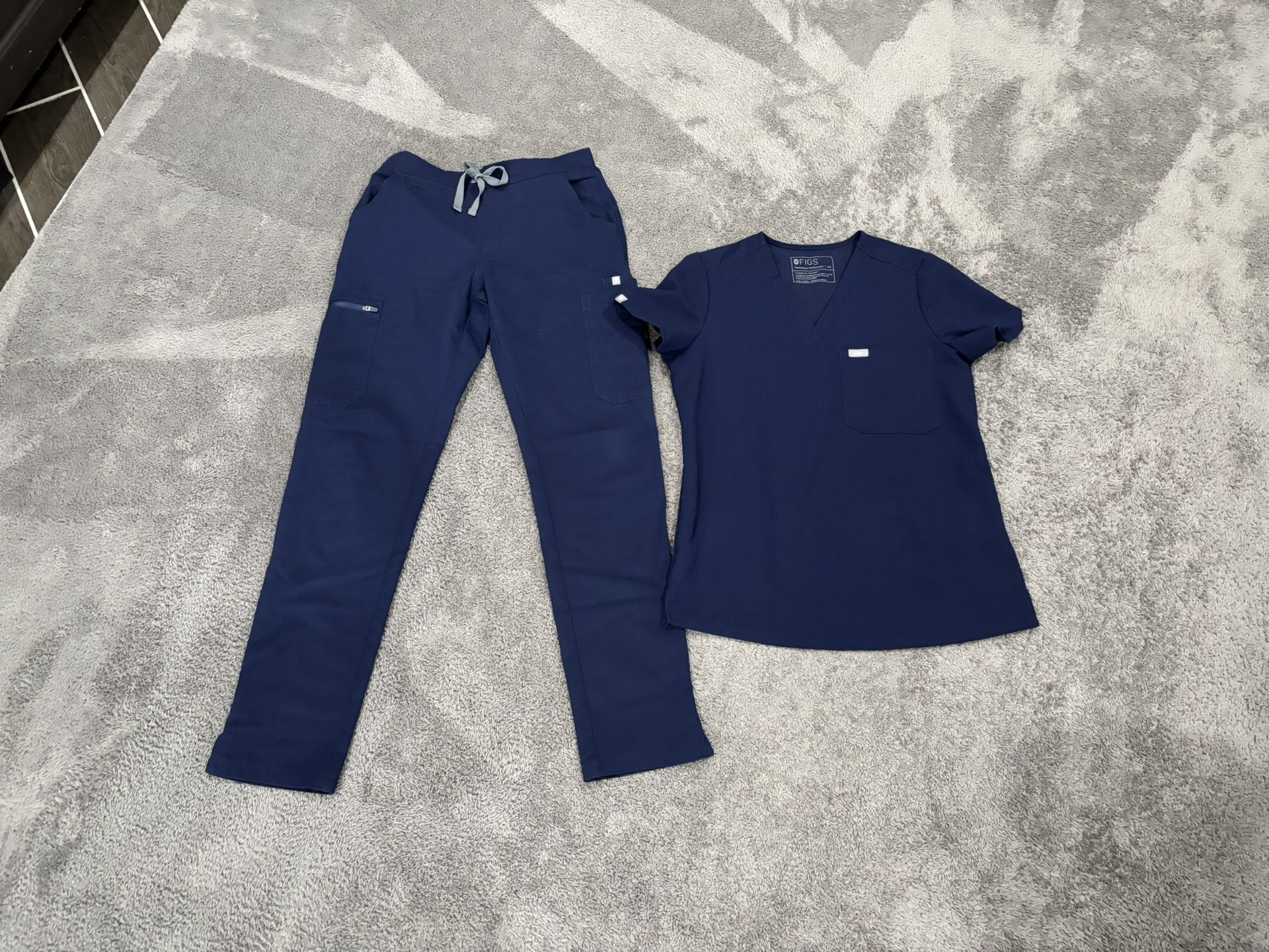 XS FIGS Navy Blue scrub Set