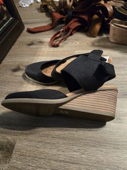 Toms wedges shoes new size 6