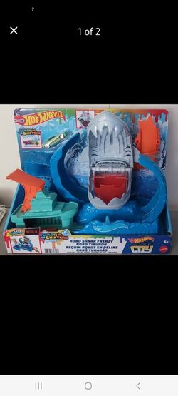 Hot Wheels Color Changer Robo Shark 
