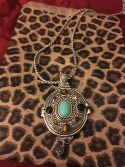 Turkish necklace with frame inside