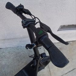 Phantom GoGo R1. Great Running Condition. Key And Charger Included 