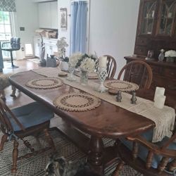 Dining Room Table With Hutch