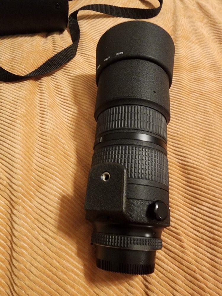Nikon 80-200mm f/2 8D AF Zoom NIKKOR ED With Case And HB-7 Hood