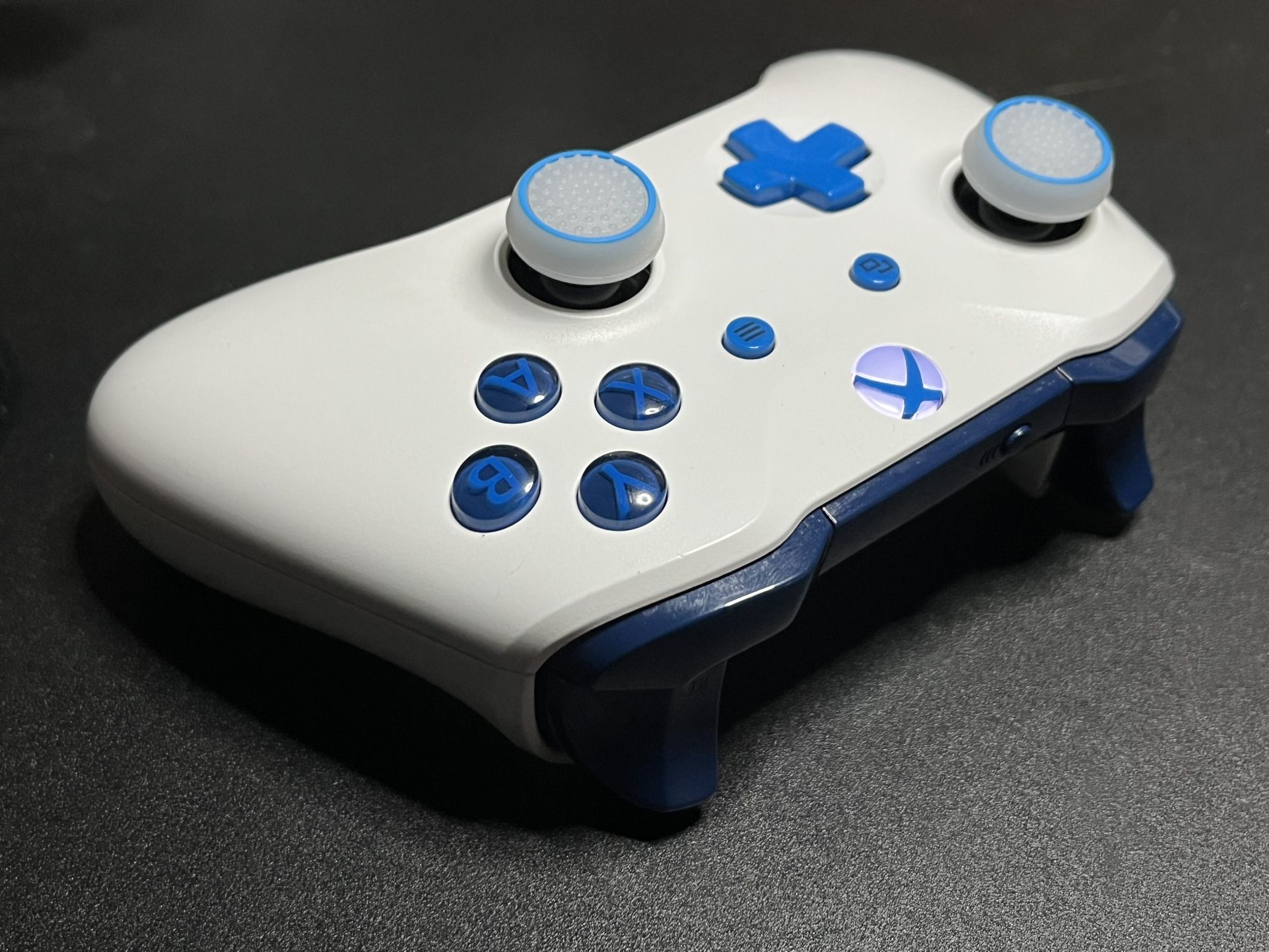 🎮 Custom White & Blue Xbox One Controller + New Cable + Thumb Sticks 🎮 🔥 Customized