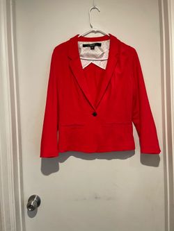 New women’s coat size medium