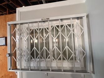 Criterion Folding Security Window Gate