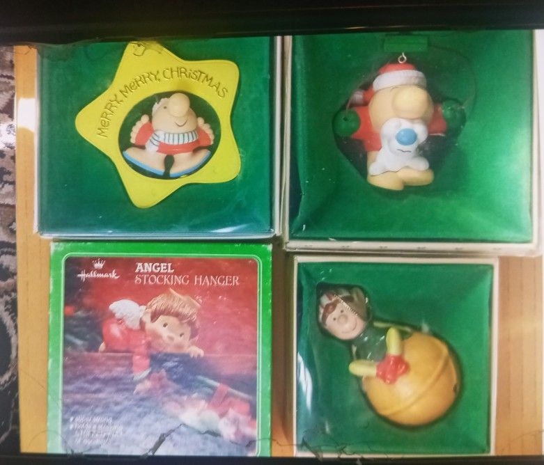 Vintage "Ziggy " Ornaments 3 Ziggy And One Hallmark Angel And Himself The Elf