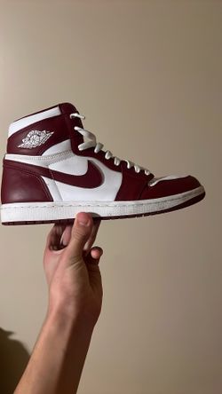 Jordan 1 High Retro OG (Maroon And White)