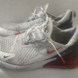 Men’s Shoes Size 9 ( They Just need cleaning ) 