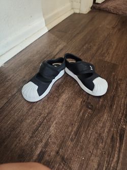 Size 7 Adidas Sandals