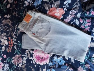 Womens levis