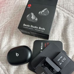 Beats Studio Buds