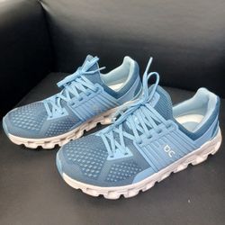 Light blue On cloud Women shoes size 6