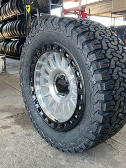 20x9 kmc wheels on 33x12.5020 BfGoodrich for trucks