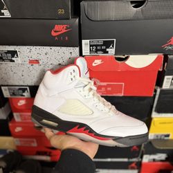 2020 Jordan Fire Red 5s Silver Tongue size 10.5 VNDS 