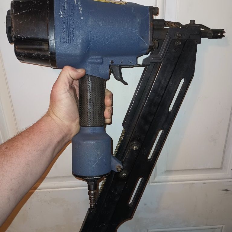 Central Pneumatic Contractor Series Framing Nailer for Sale in