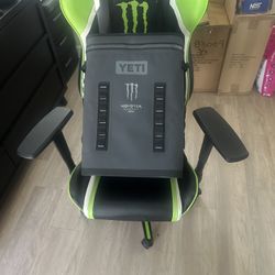 Yeti Hopper Backflip 24