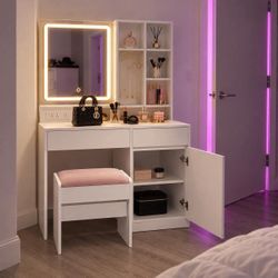 🔥 🔥Makeup Vanity Desk with Lighted Mirror with stool and Charging Station, White,