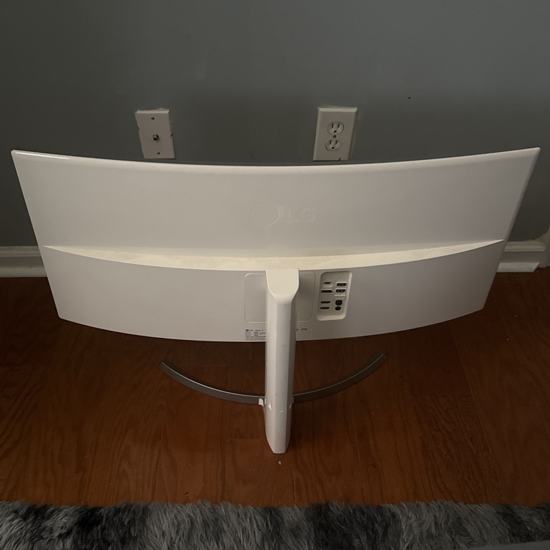 LG 34UC99 Ultrawide