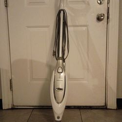 Shark Professional Steam Pocket Mop 22-ft Steam mop
