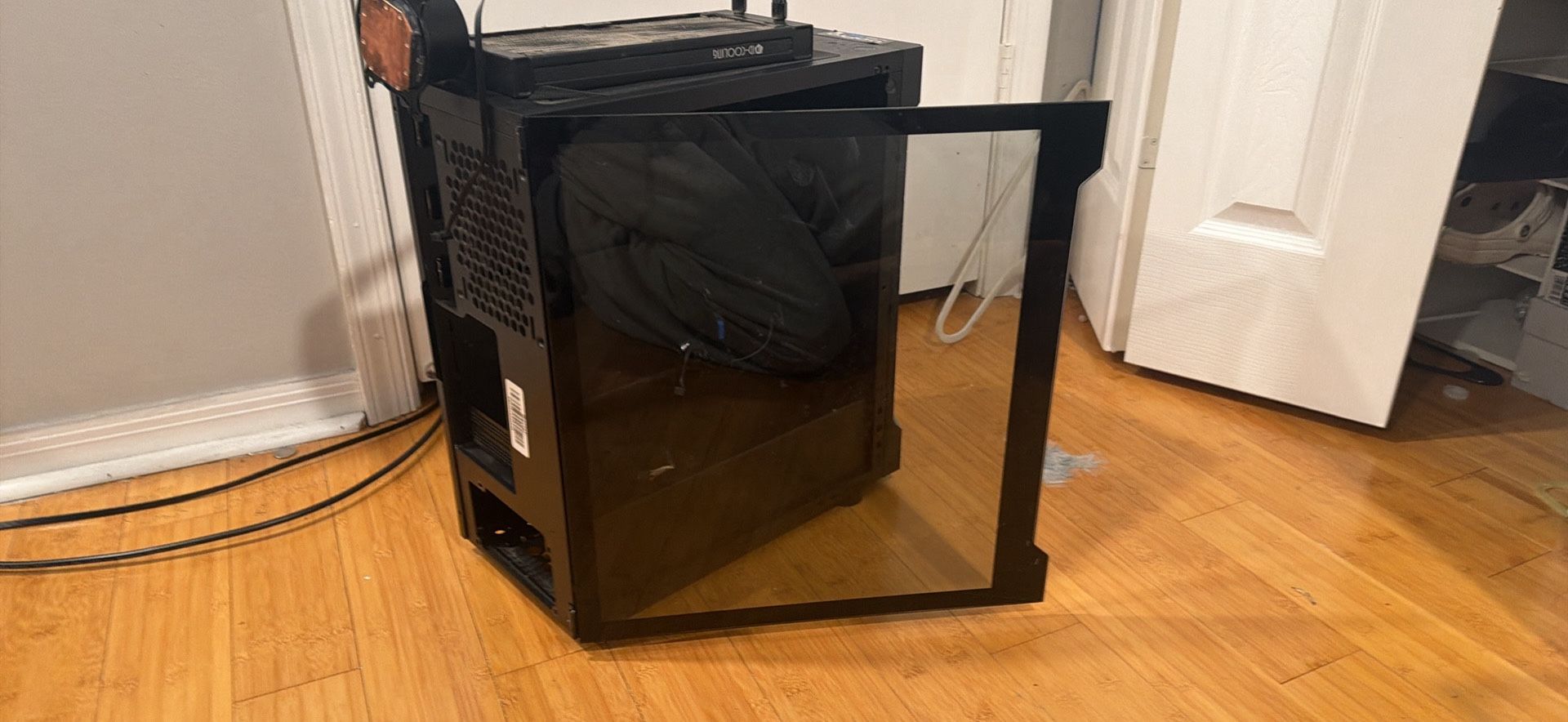 pc parts pc case and aio Mid Tower