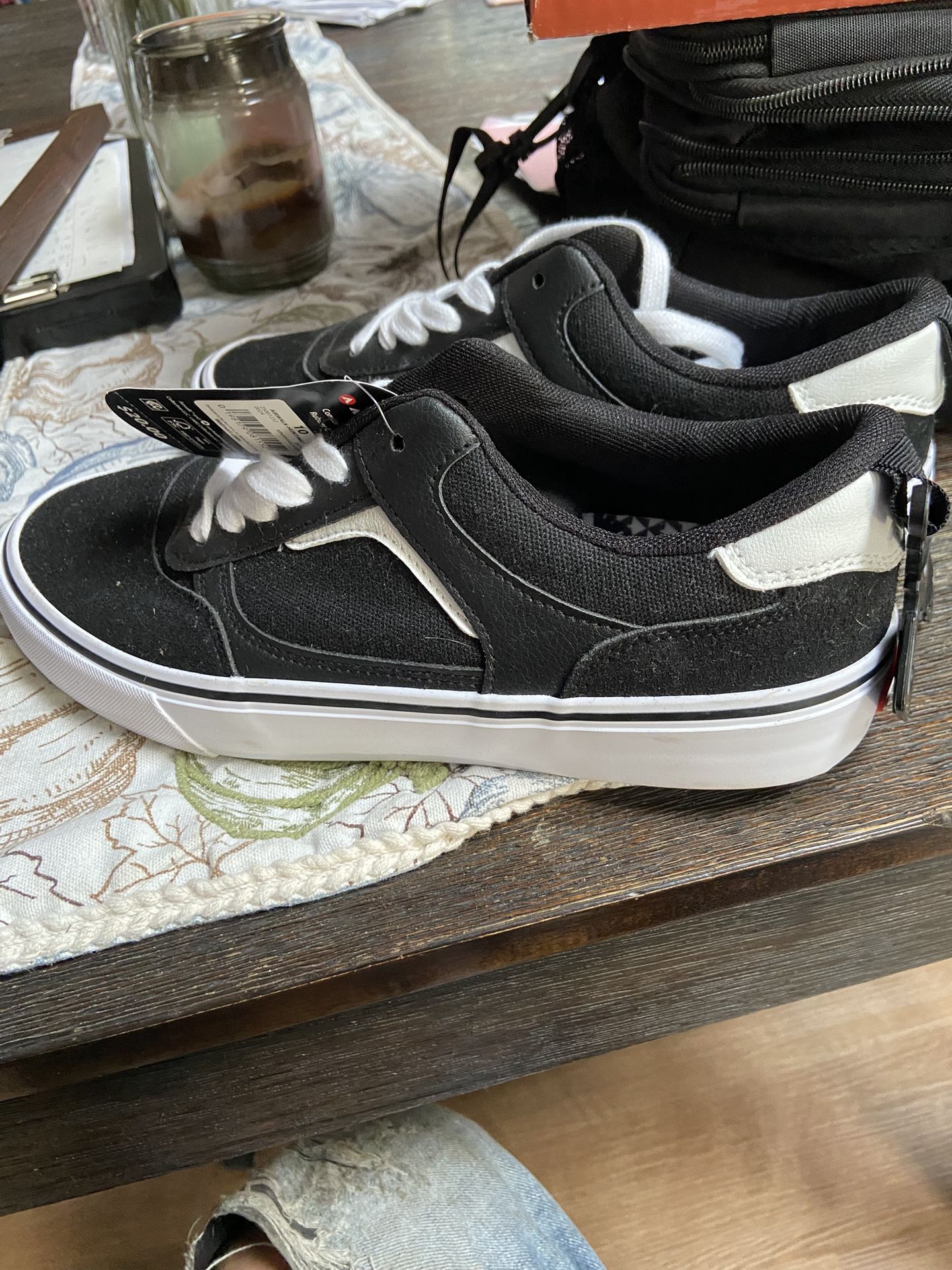 Airwalk Shoes Size 10