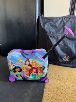 Kids ride on suitcase