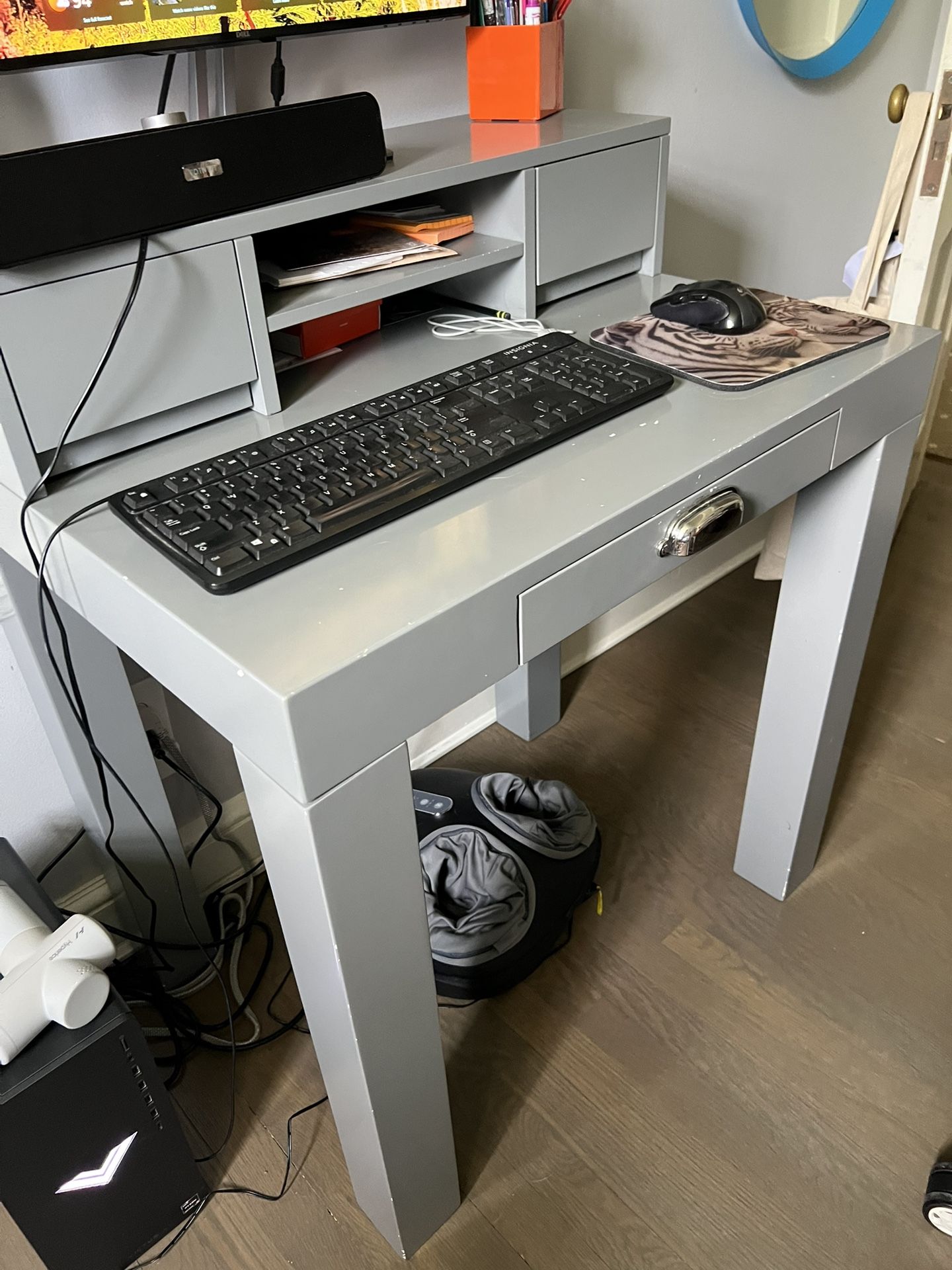 Pottery Barn Desk With Hutch