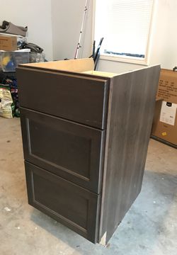 Kitchen cabinet base 3 drawer 18” wide