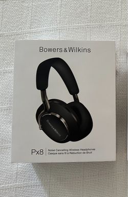Bowers and Wilkins PX8