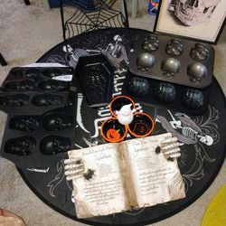 Halloween Accessories Baking Pans Small Round Rug Cupcake Holder Decor Candy Dish Pickup Only Cash 