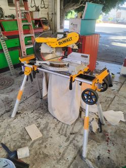 DeWalt compound miter saw 12 in